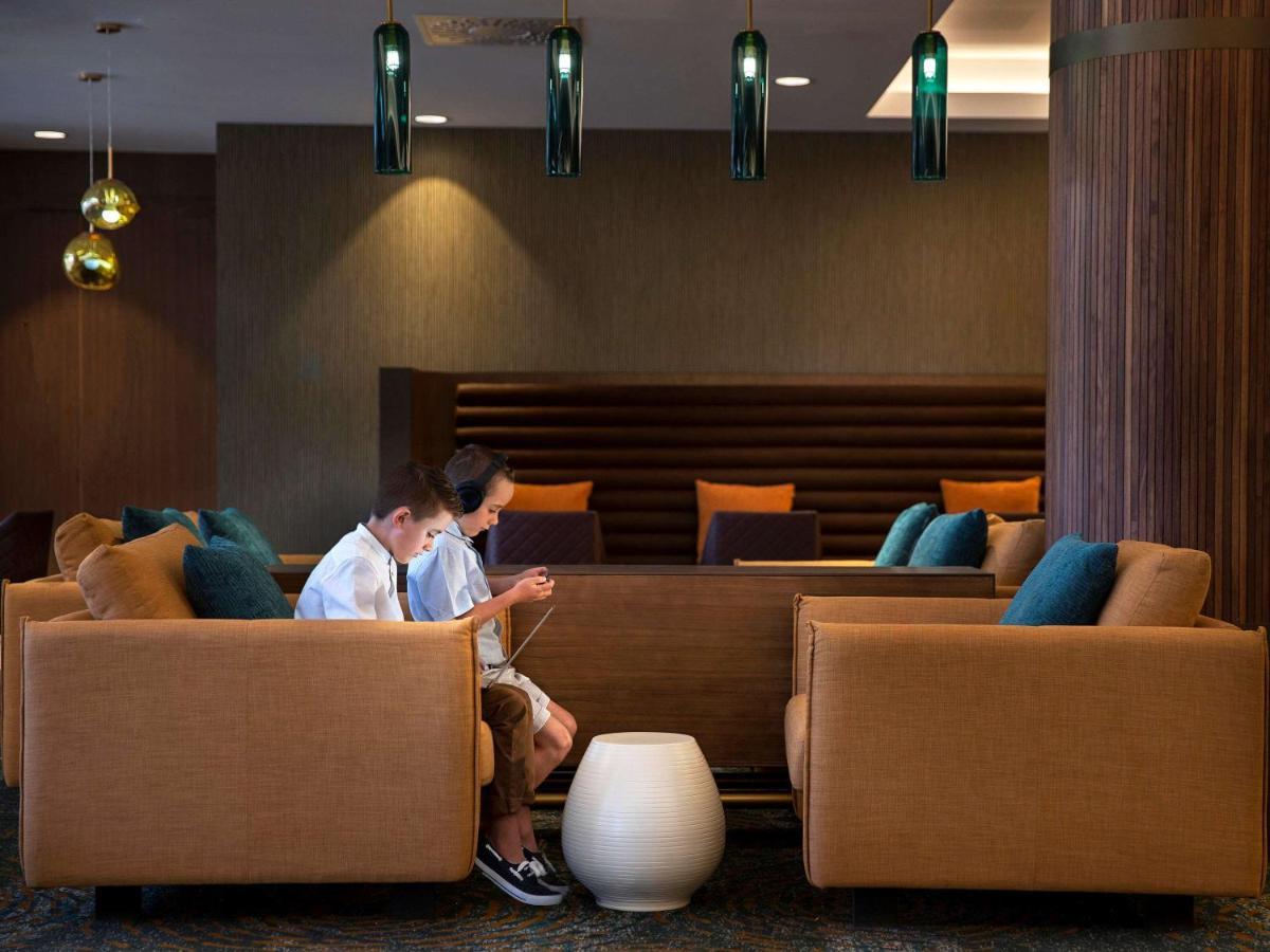 Hotel Pullman Distretto di Rotorua Esterno foto The lounge at the airport