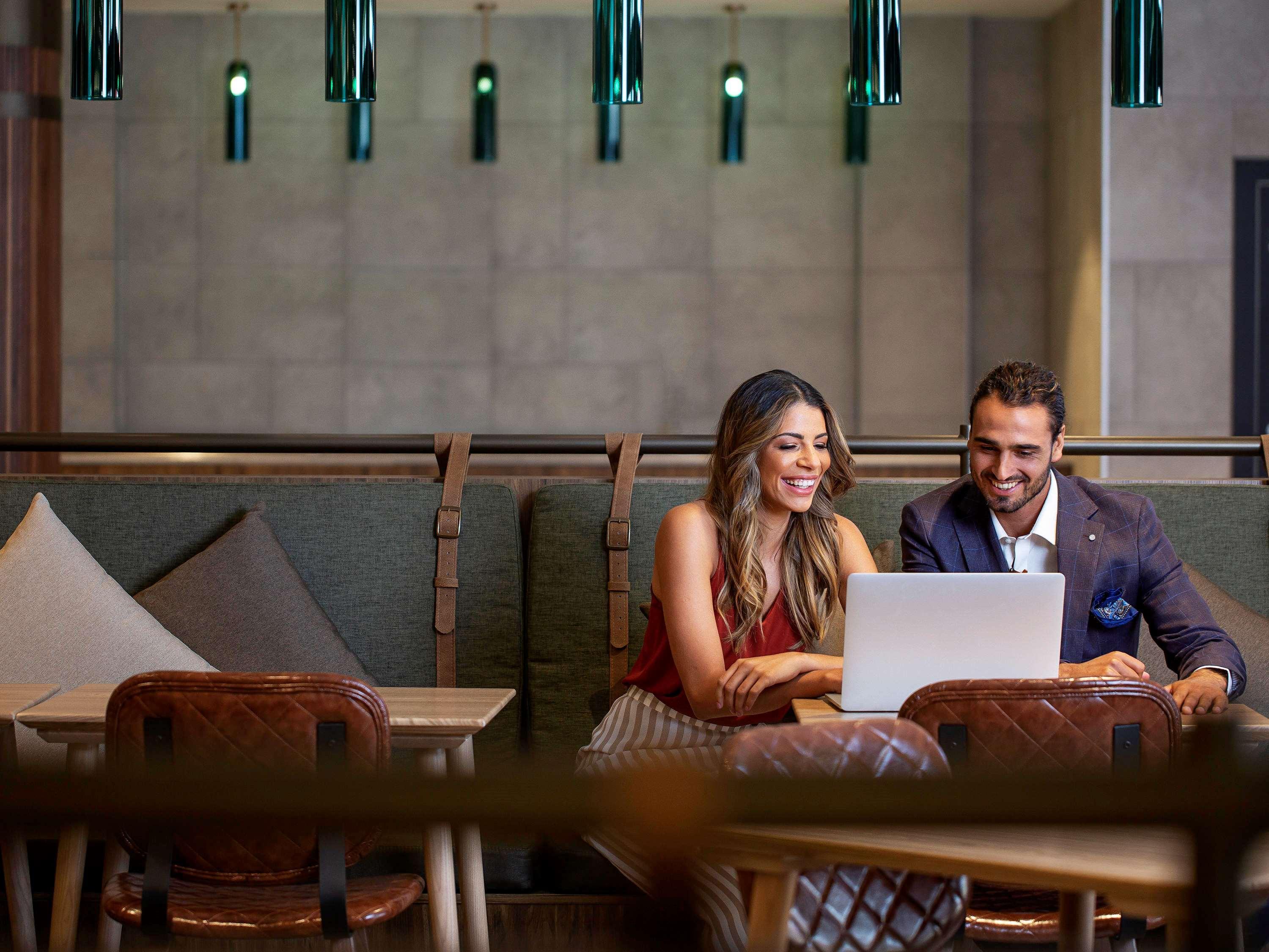 Hotel Pullman Distretto di Rotorua Esterno foto The Lounge at the airport